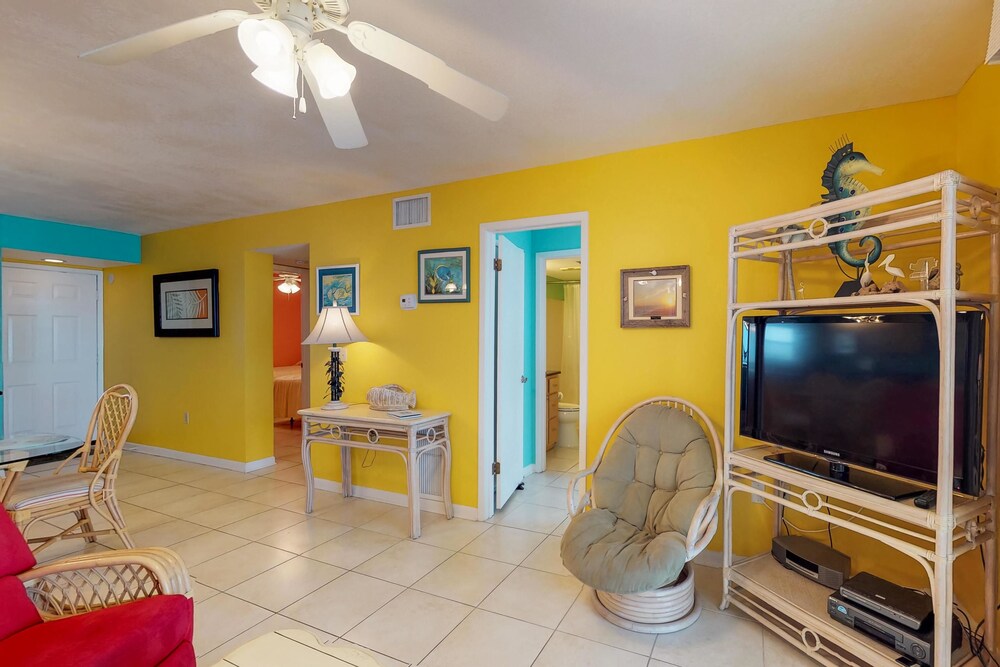 Condo (Seaside Beach & Racquet Club #3603) - Living Area