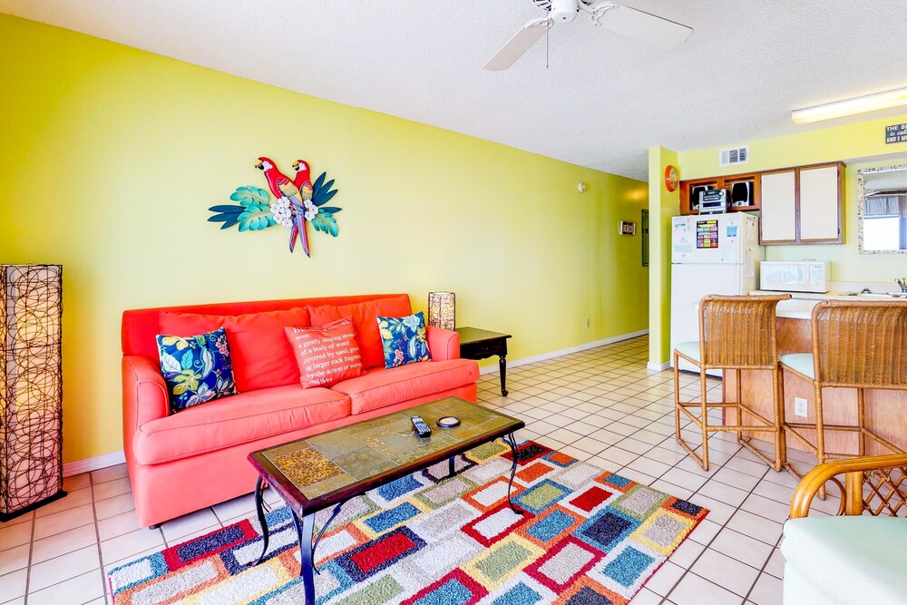 Condo (Seaside Beach & Racquet Club #4811) - Living Area