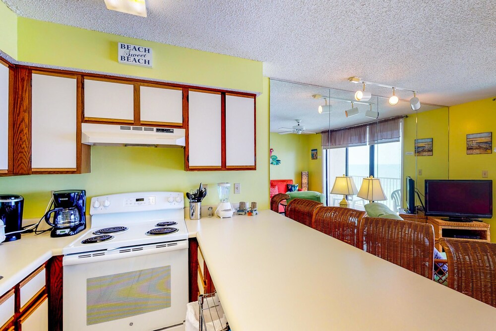 Condo (Seaside Beach & Racquet Club #4811) - In-Room Kitchen