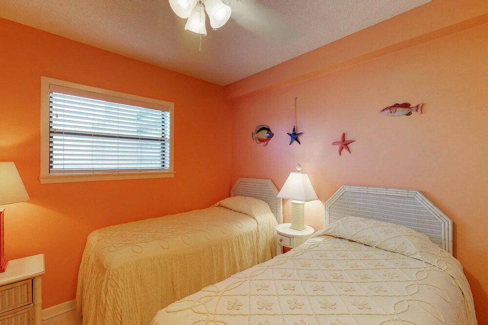 Condo (Seaside Beach & Racquet Club #3603) - Guestroom