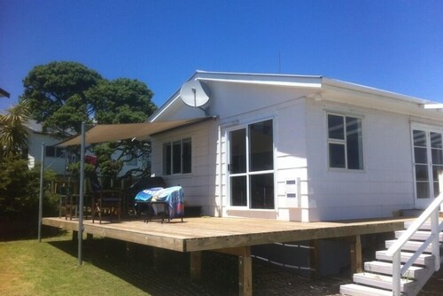 Cable Bay Views, 5 Bedrooms 2 Bathrooms