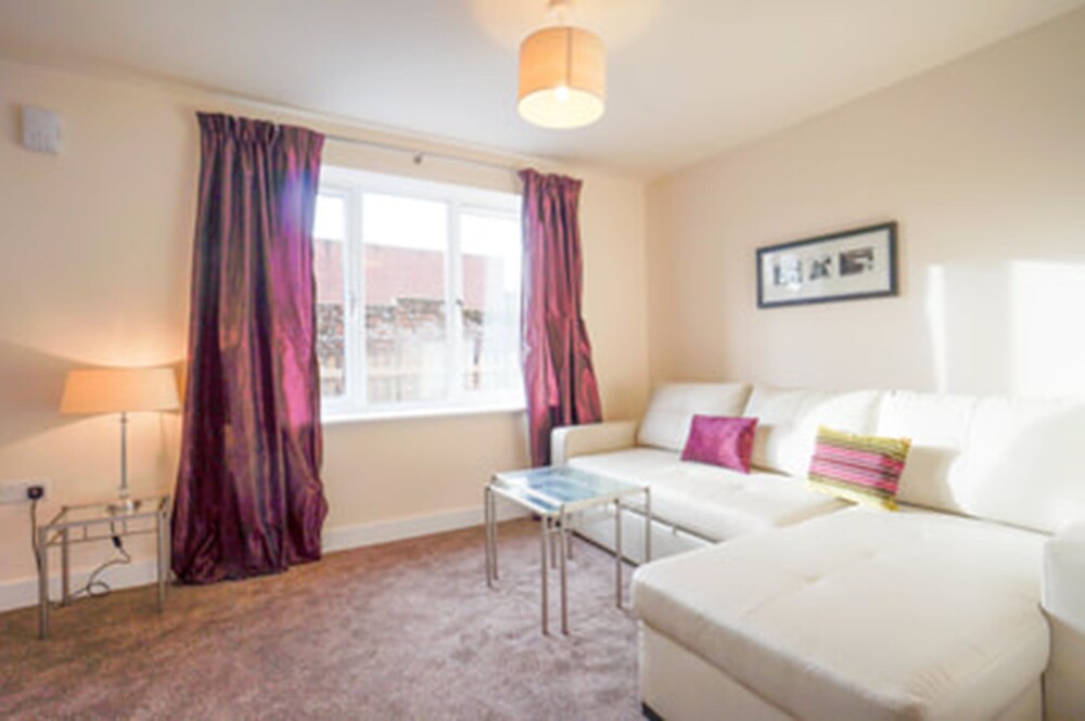Apartment, 2 Bedrooms - Featured Image