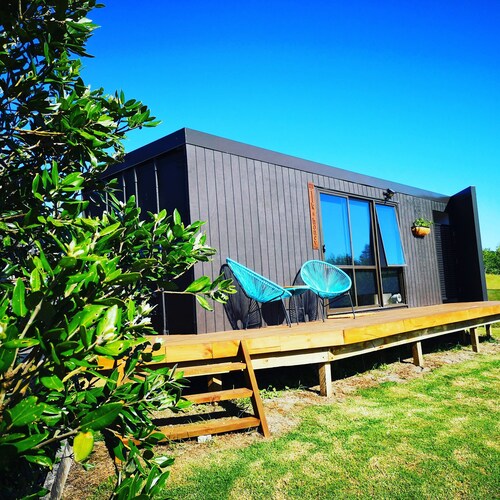 Milk & Honey ~ Luxe Cabin<br> Bed & Breakfast