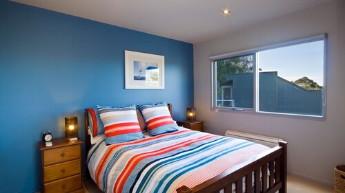 Tranquillity Base @ Lorne