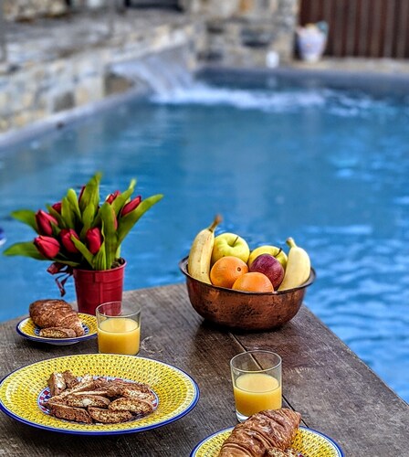 A pochi minuti dalla spiaggia, 2 camere da letto apt in storico Stone Mill w / Pool 008052 LT 0285