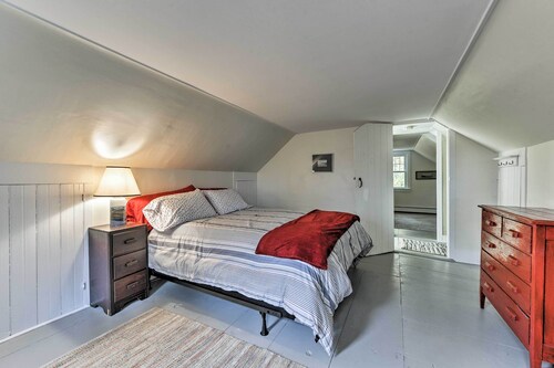 Historic Cape Cod Home w/Fire Pit - Walk to Beach!