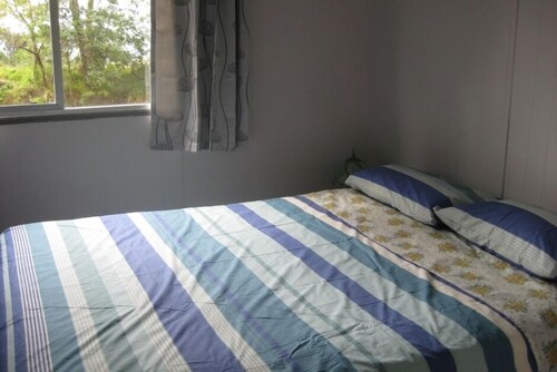 Whanarua Bay Cottages - The Bach