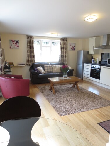 Oxford Apartments 1 - Modern, beautiful apartment fully furnished