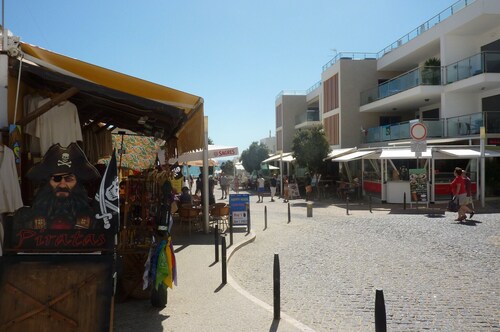 AT12 Olhos de Agua Modern 1 bedroom apartment with frontline sea view