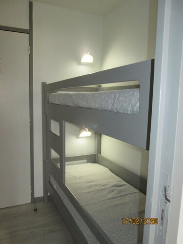 PLAGE,PISCINE,RESTOS, A PIED, PARKING COUVERT ET WIFI GRATUITS