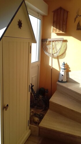 VILLA FRONT DE MER ACCES DIRECT PLACE