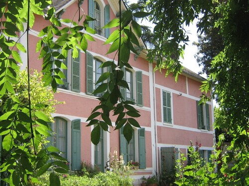 Les Buissonnets
