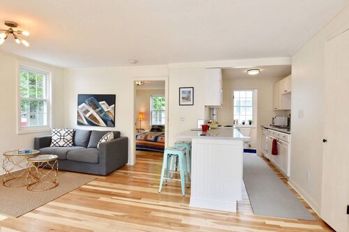 Little Lincoln Lovely Home