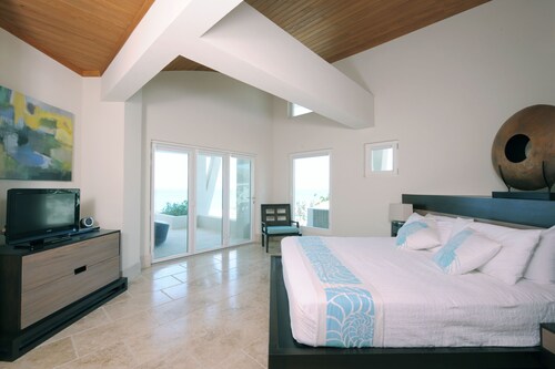 Stunning Contemporary Beach Villa In Boutique Club With Pool, Restaurant, Bar