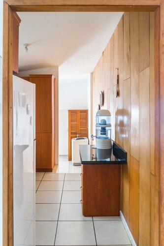 *Beautiful Classic & Spacious Home with Modern Interior* Incredible City View!!