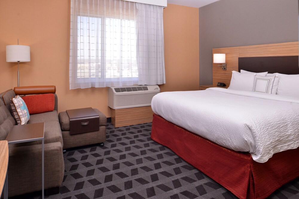 Studio, 1 King Bed with Sofa bed - Room