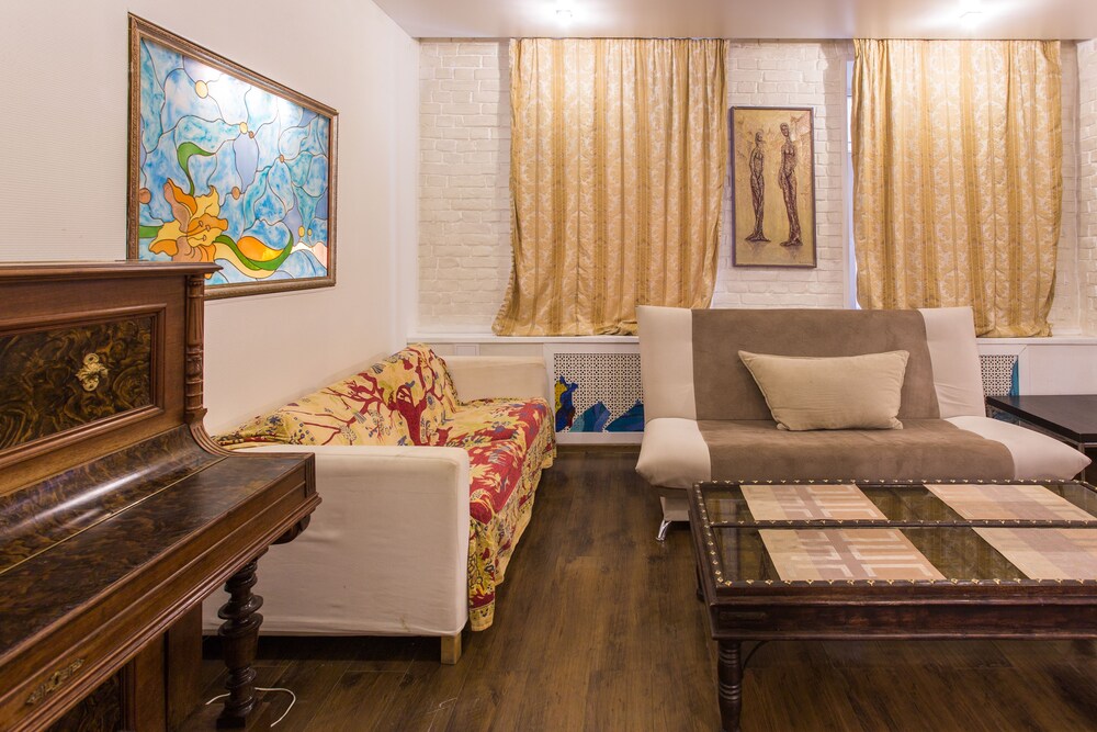 Apartment, 2 Bedrooms - Living Area