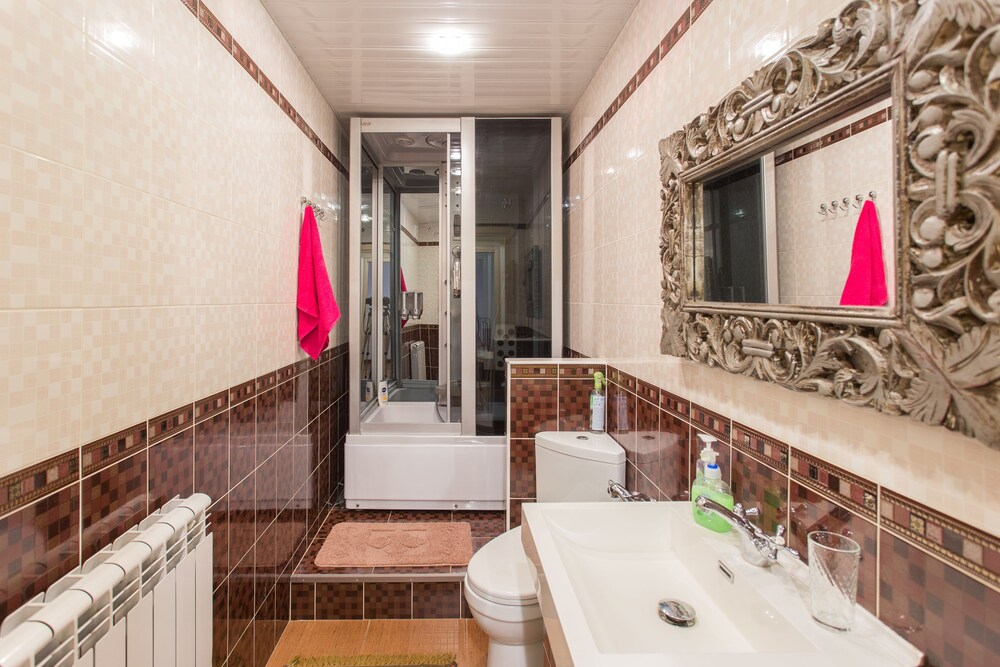 Apartment, 2 Bedrooms - Bathroom
