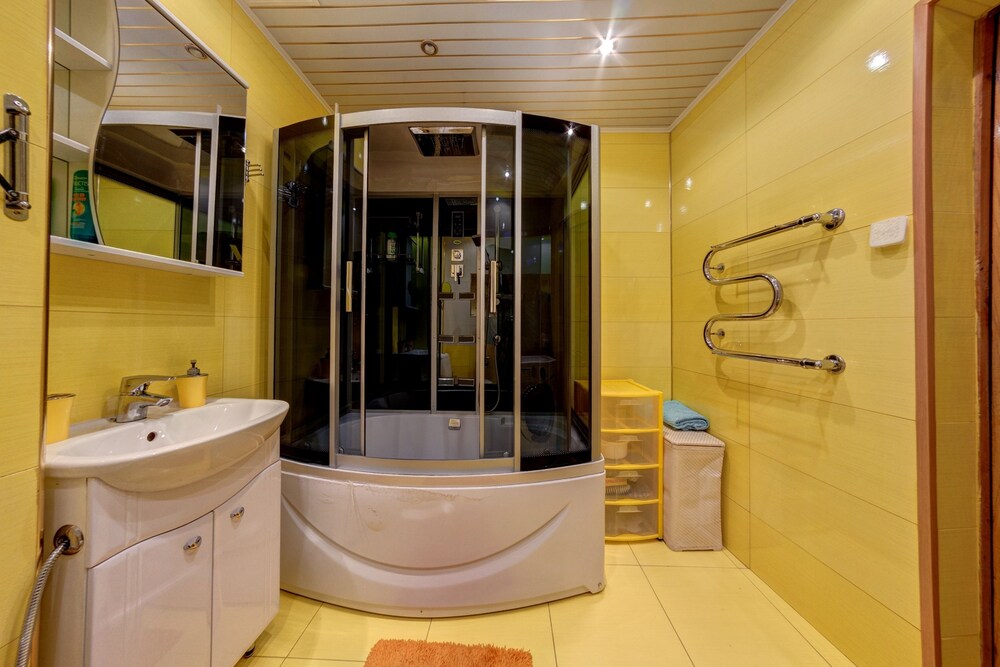 Apartment, 2 Bedrooms - Bathroom