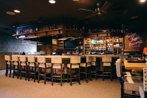 Fannies Supper Club and Motel