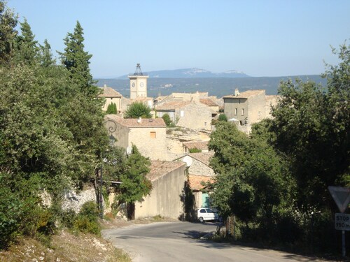 Charmante Villa Provençale, entourée d'oliviers, piscine chauffée