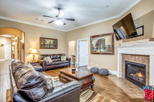 Fabulous 5 Bedroom/4 bath Home * 4K TV's * Fireplace * Foosball!