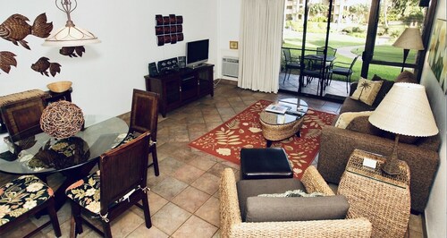 Mala Nani at Kamaole Sands. Steps to beach. Ground Floor. A/C. 5 Star Reviews!🌺
