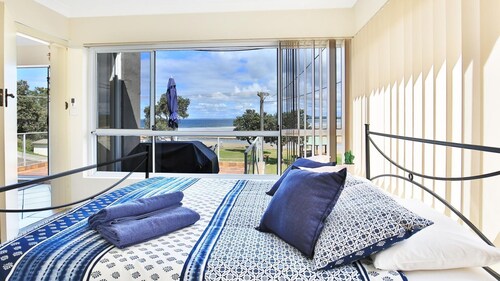 The Rotunda @ Gerroa - Pet Friendly Beachfront