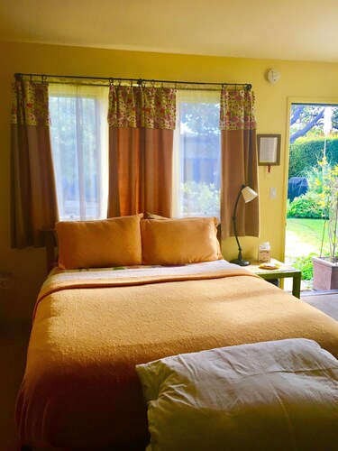 Safe Social-Distanced, Garden Bungalow in Santa Monica