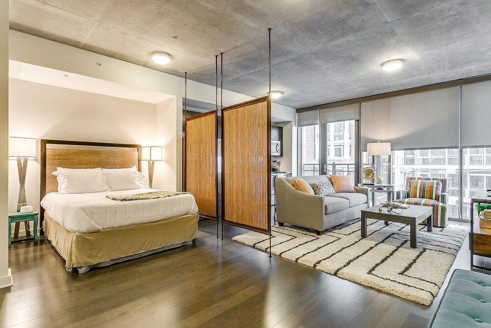 House, 1 Bedroom - Featured Image