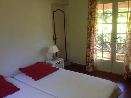 Grande villa belle vue golfe St Tropez avec Piscine .Ste Maxime-Beauvallon