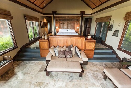 Hale Ohana - Luxury Villa/Infinity Pool/Beachfront
