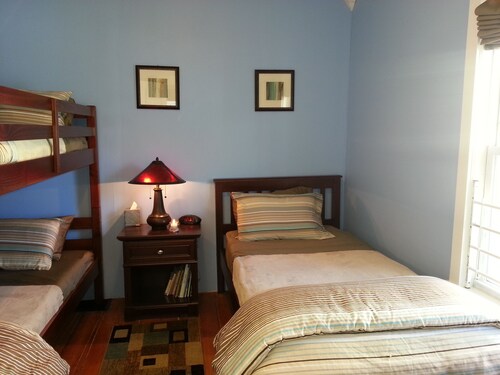 Maria's JP Rental - Boston Duplex in Popular Jamaica Plain ("JP") area