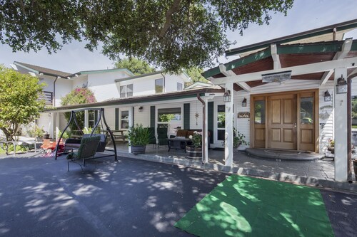 Great Vacation Retreat / Family Reunions / Business and Wedding Events