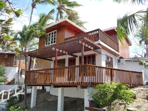 Oceanfront Villa on Contadora - Internet, Satellite and a Safe