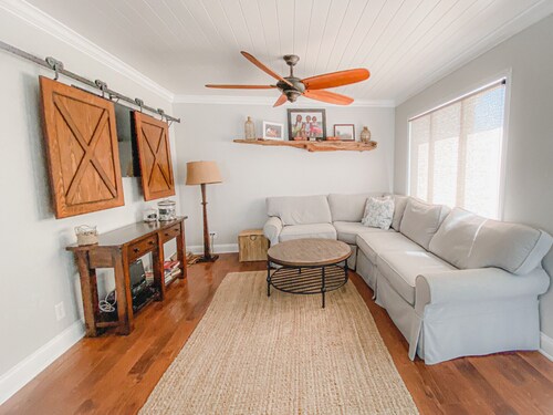 Lavallette Gorgeous 3 Bed/2 Bath Beach Block Rental-Beach Access Street, Badges
