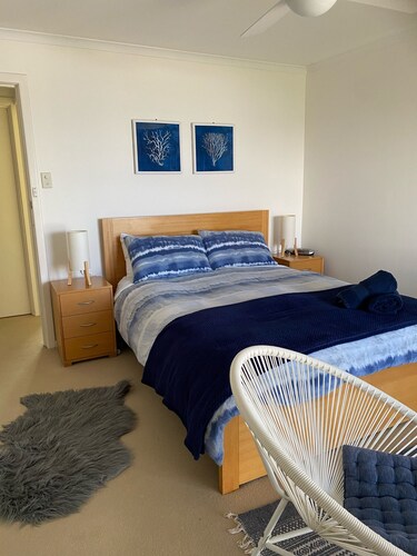Beachfront SouthSeas2PortElliot with views of Knights Beach featuring new lounge