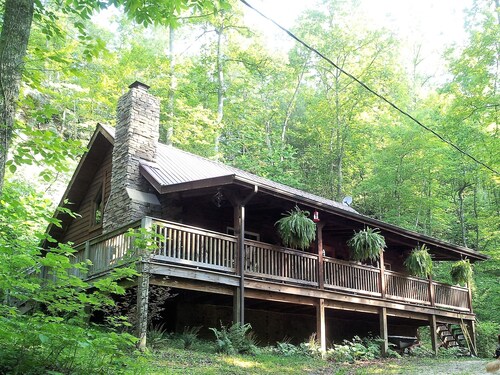 BIG ROCK LOG CABIN Secluded, Beside Natural Bridge/Red River Gorge
