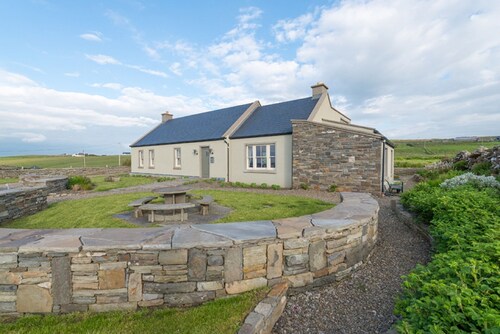 Sea Mist, Idyllic Setting overlooking the Atlantic Ocean
