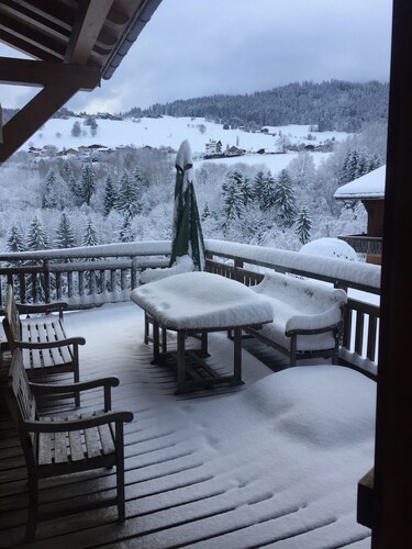 Grand Chalet à Combloux, superbe vue sur le Mt Blanc, domaine skiable Megeve