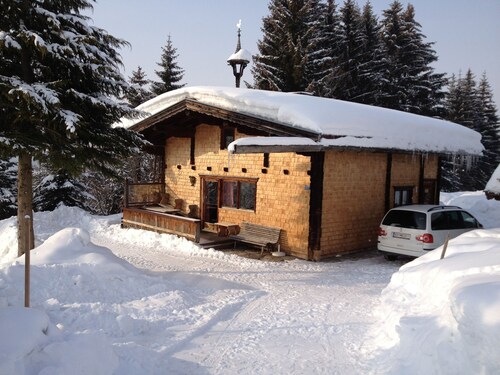 romantische Berghütte in den Kitzbühler Alpen für Schi und Wanderurlaube.
