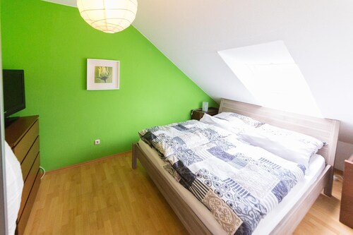 Erholung in den Weinbergen - Ferienwohnung Isinger