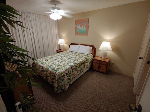 Experience Maui in Comfort!! ~Fully Furnished 1b/2b Recently Updated Condo