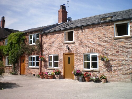 Swallows Barn, set on a working farm in foothills of the Peak District
