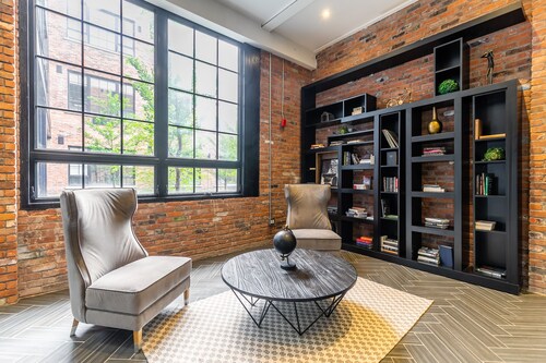 Simply Comfort. DUNDURN LOFTS