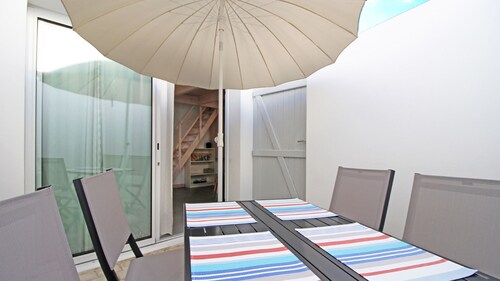 Le Clos des Flots - Jolie maison avec patio privé proche de la plage - La Flotte