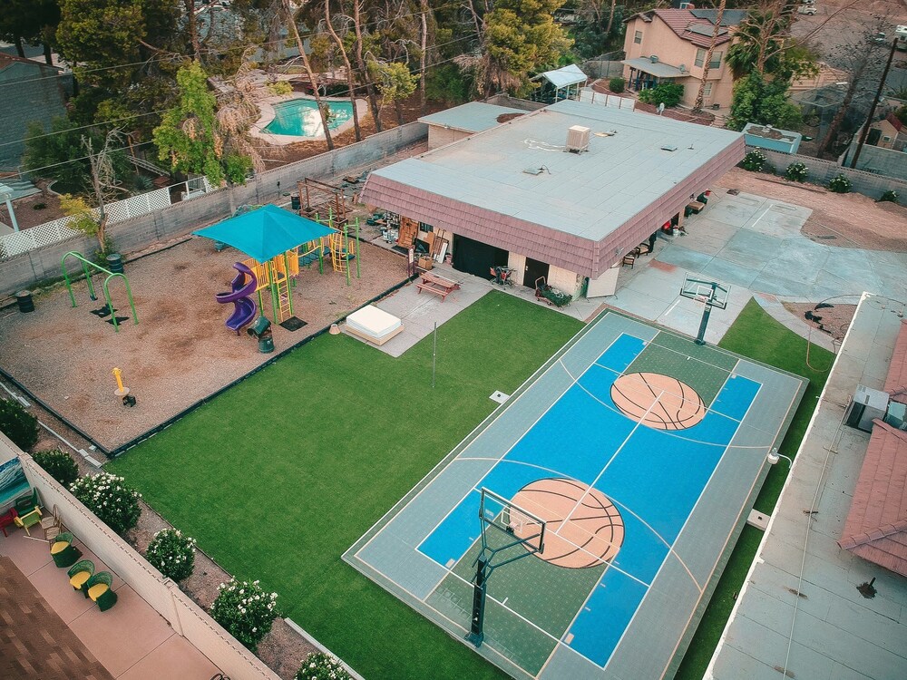 Childrens Play Area - Outdoor