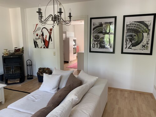 Sonnige Design Ferienwohnung mit Balkon