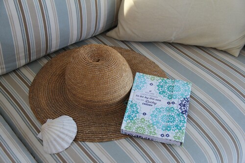 Sweet summer escape on Newport Harbor