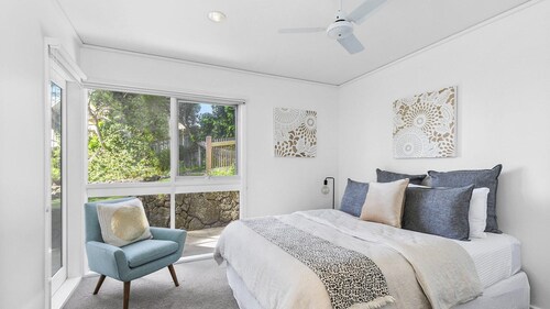 Salt House - Casual, Cool Beach House with A Touch Of Lux